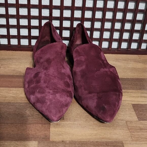 SIZE 8 | Vince Demaris Pointed Suede Flats - Picture 5 of 7